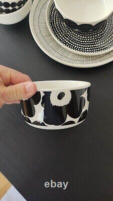 Marimekko Set, 2 Plates, 3 Bowls, 1 Cup. Series Oiva Siirtolapuutarha