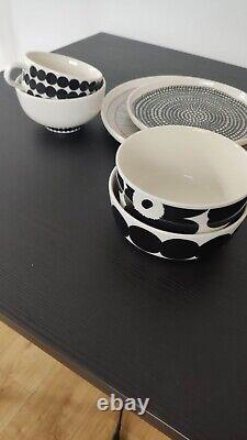 Marimekko Set, 2 Plates, 3 Bowls, 1 Cup. Series Oiva Siirtolapuutarha