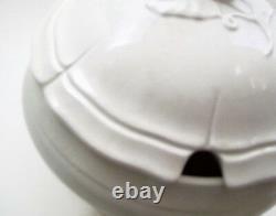 Williams Sonoma Antique White Serving Soup Tureen With Lid Brand New
